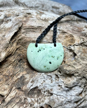 Load image into Gallery viewer, Pounamu Kete